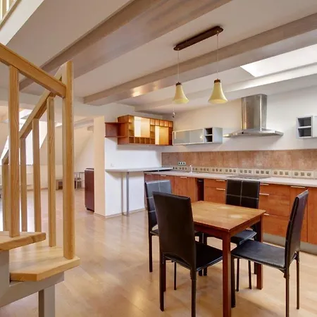 Апартаменты Old Town Apartment