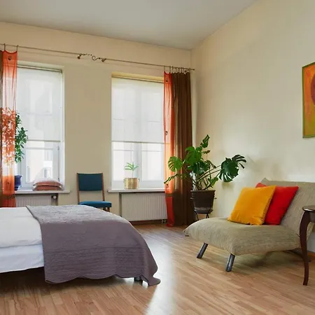 Old Town Apartment דירה *