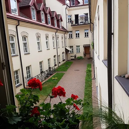 Old Town Apartment Апартаменты